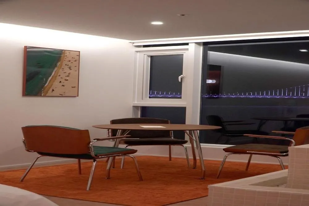 Busan Lazy Morning Ocean View Pension 0*,  كوريا الجنوبية